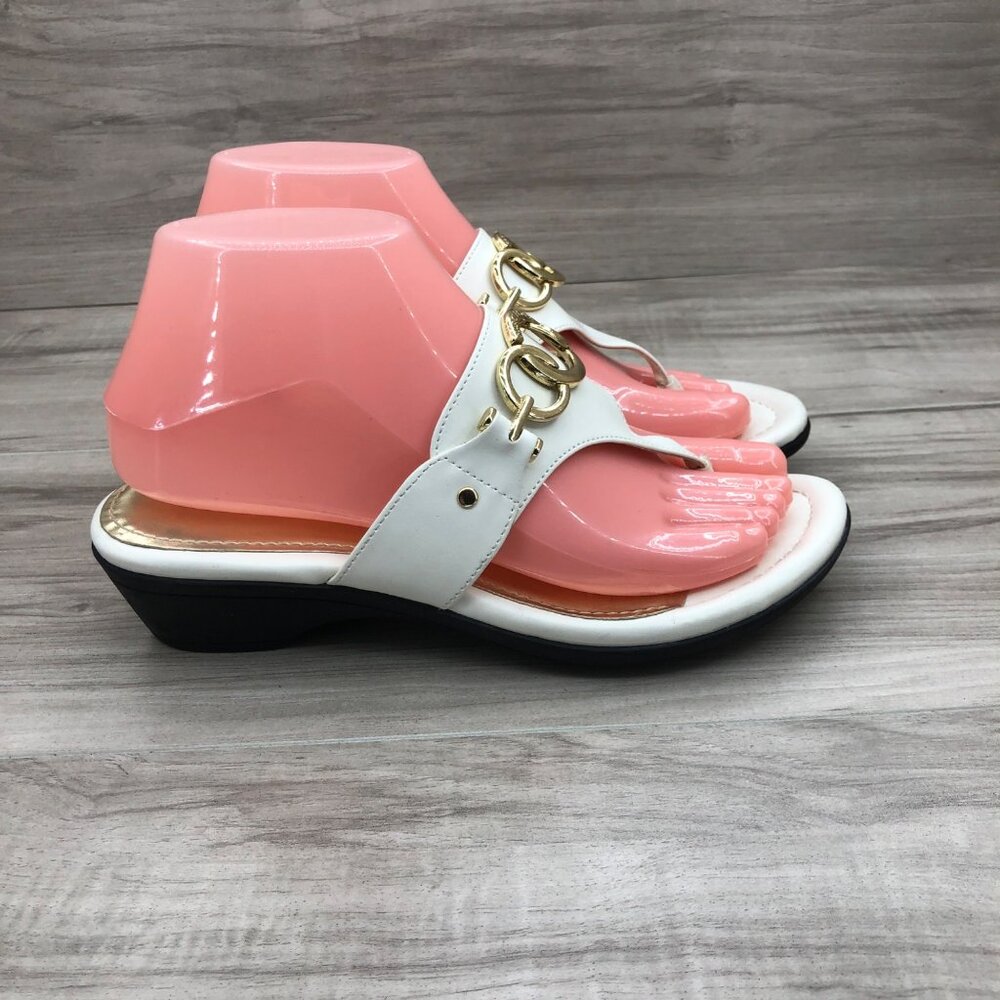 Marc Fisher Sandals Women's 7 White Slip On Thong Flip Flop Heel Shoes